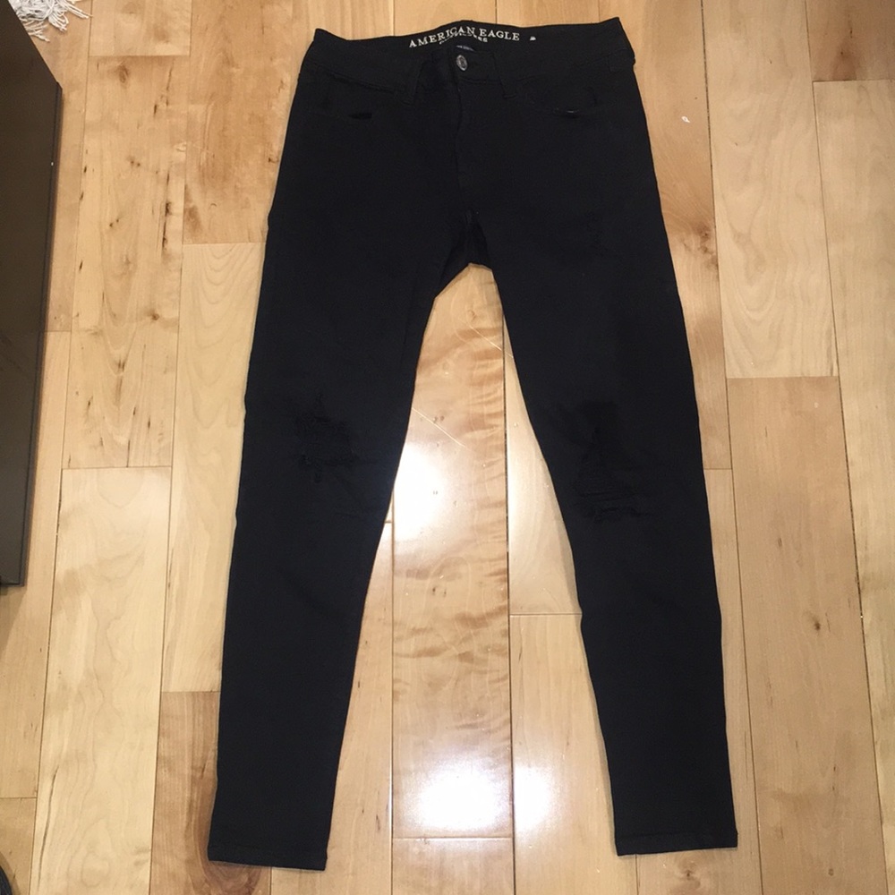 AE black distressed jeggings